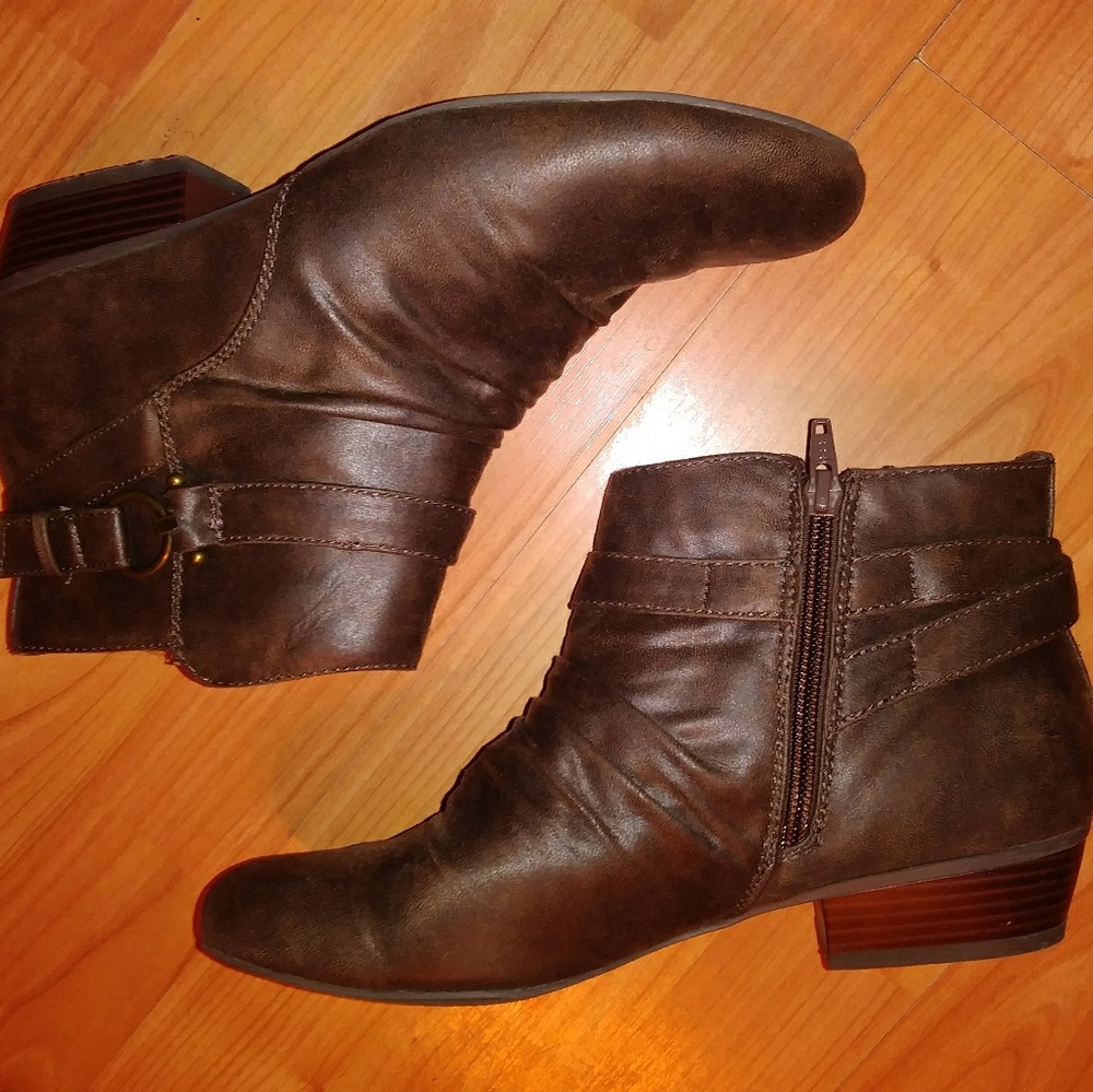 Kim Rogers Ankle Boots w Buckle